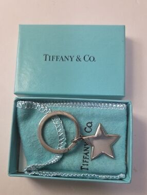Tiffany & Co. Silver Star Key Ring with Tiffany Blue Box